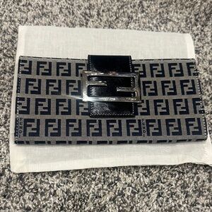 🩶🩶LAST CHANCE 🩶🩶 Fendi Navy  and Gray Logo Wallet